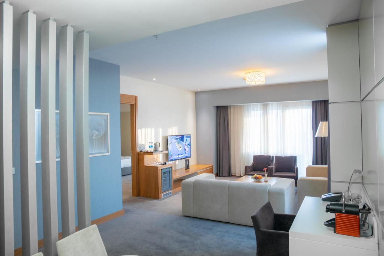Ramada Plaza By Wyndham Istanbul Asia Airport Kocaeli Exterior photo