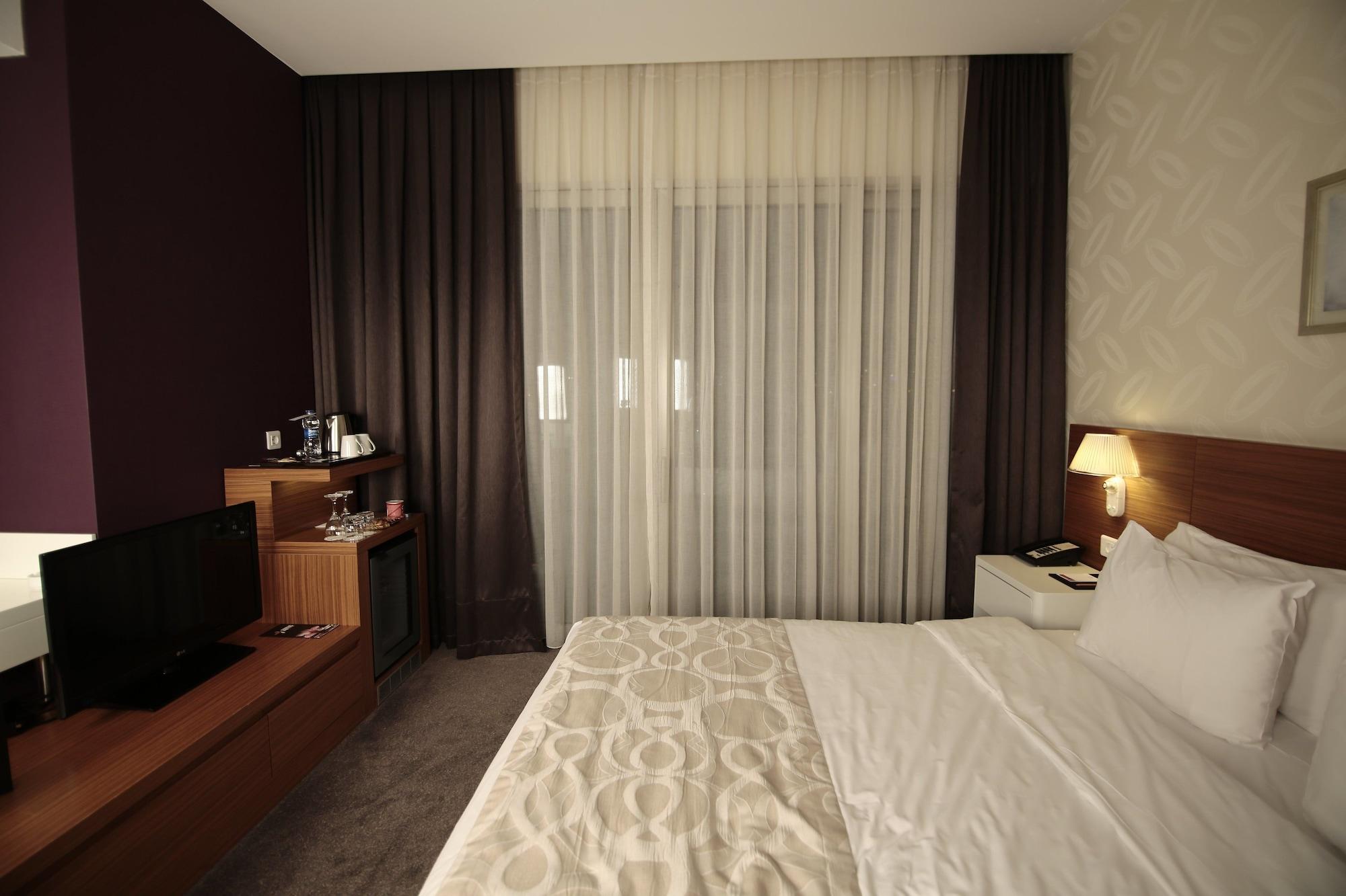 Ramada Plaza By Wyndham Istanbul Asia Airport Kocaeli Exterior photo